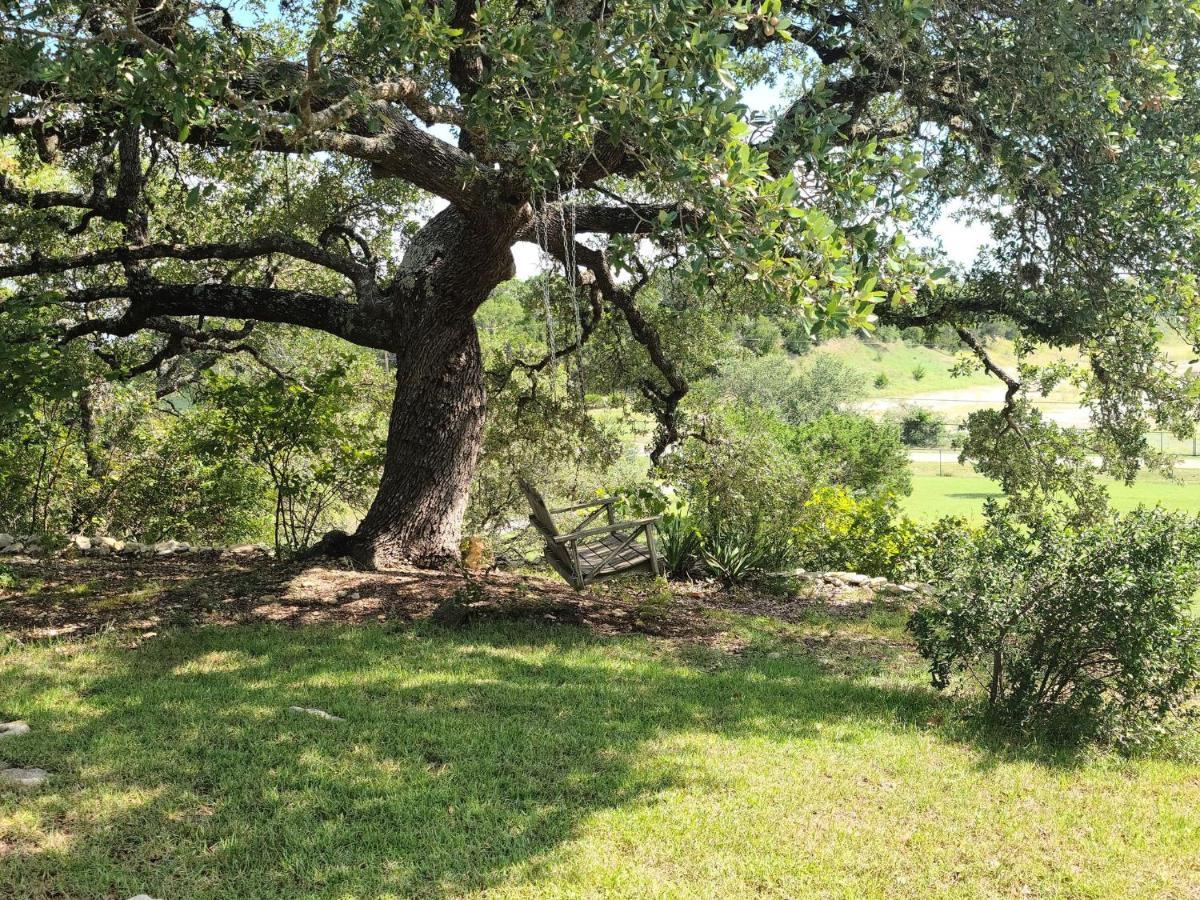 Hill Country Haute N Haus Relax And Renew Fischer Eksteriør bilde